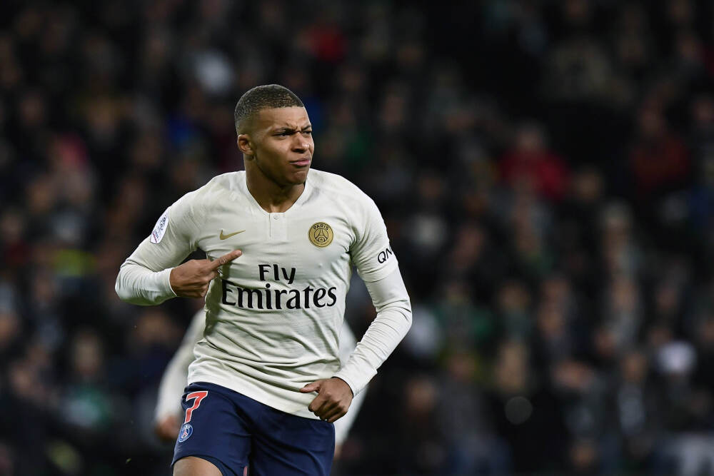 儿童青少年喝什么水好？含天然矿物质的水助力骨骼发育